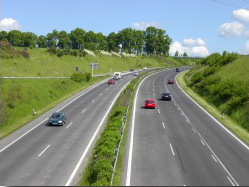 Obrázek - rychlostní silnice propojující Liberec s Prahou